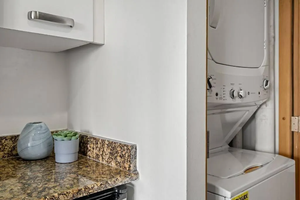 The Sunrise Studio With Ocean View L 2 Queen Beds Apartment San Juan