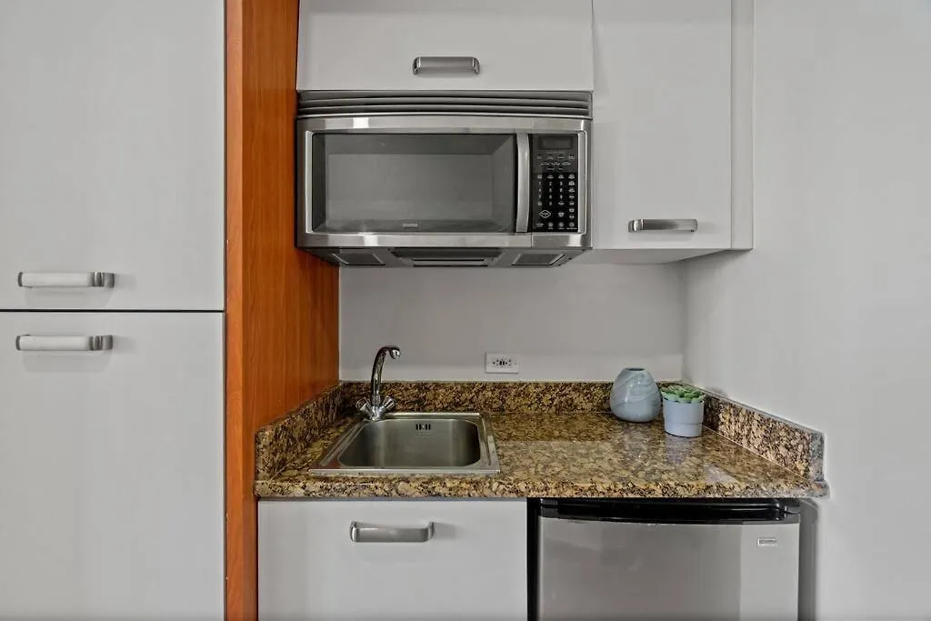 The Sunrise Studio With Ocean View L 2 Queen Beds Apartment San Juan